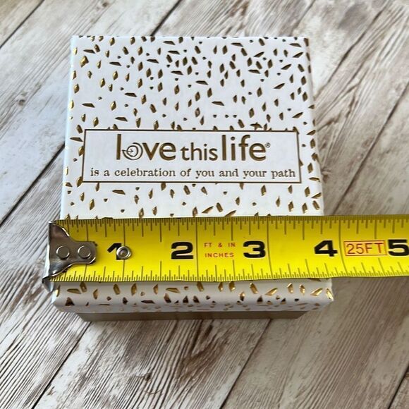 New! Friends Are Family We Choose Infinity Bracelet Silver Plated Charms NWT Box - Picture 8 of 12